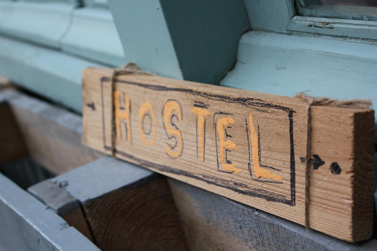 Hostel Nino ティビリシ エクステリア 写真